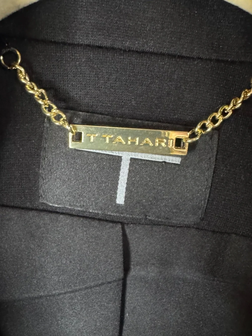 NWOT T Tahari Black Cropped Blazer Size 8 - Picture 2 of 4